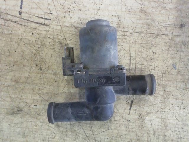 bontott MERCEDES-BENZ E-CLASS Fűtéscsap