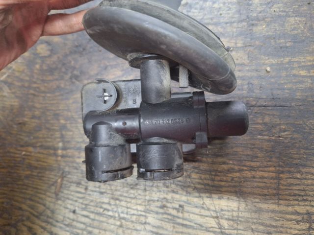 bontott MERCEDES-BENZ E-CLASS Fűtéscsap