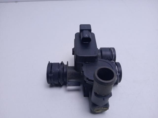 bontott MERCEDES-BENZ E-CLASS Fűtéscsap