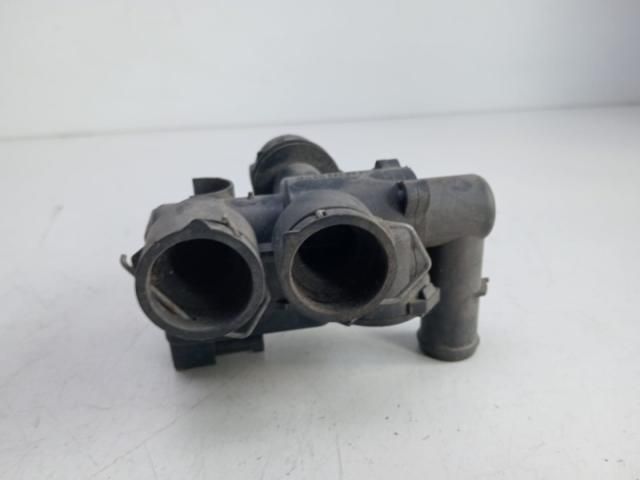 bontott MERCEDES-BENZ E-CLASS Fűtéscsap