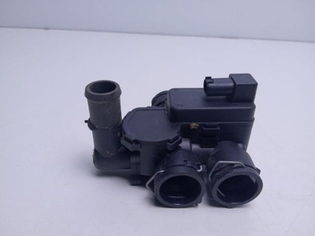 bontott MERCEDES-BENZ E-CLASS Fűtéscsap