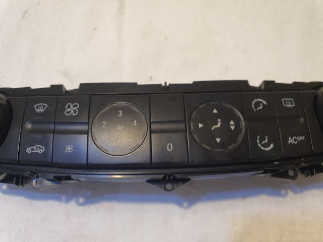 bontott MERCEDES-BENZ E-CLASS Fűtéskapcsoló (digit klímás)