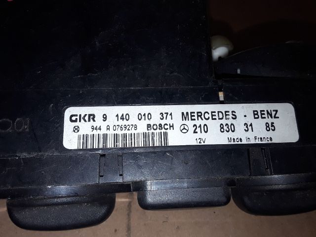 bontott MERCEDES-BENZ E-CLASS Fűtéskapcsoló (manuális klímás)