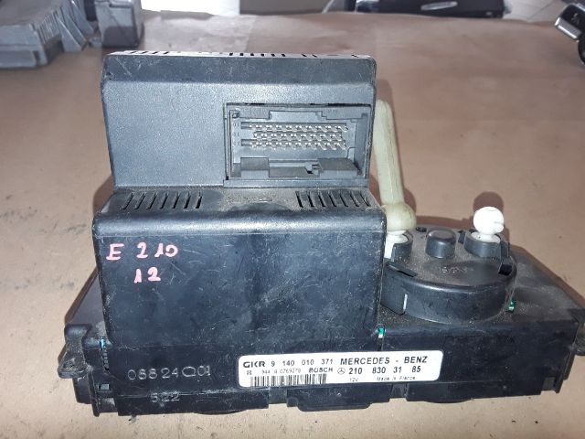 bontott MERCEDES-BENZ E-CLASS Fűtéskapcsoló (manuális klímás)