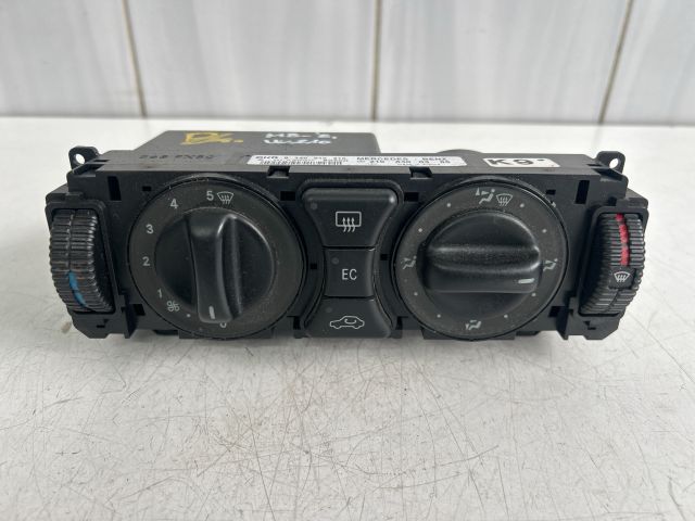 bontott MERCEDES-BENZ E-CLASS Fűtéskapcsoló (manuális klímás)