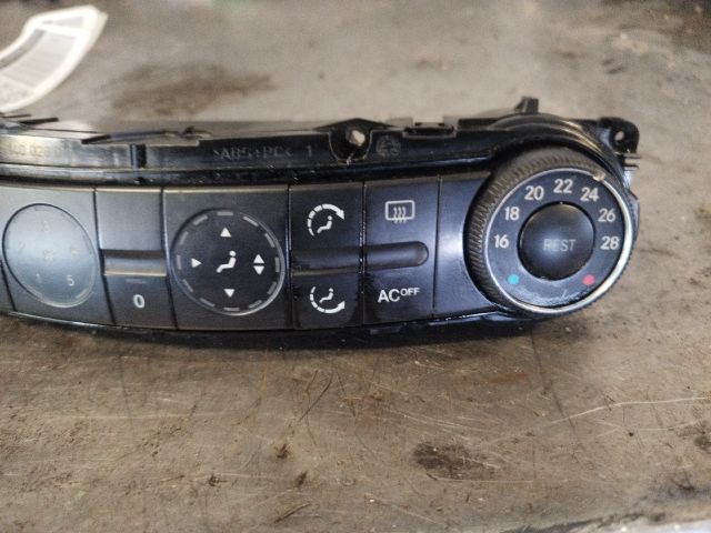bontott MERCEDES-BENZ E-CLASS Fűtéskapcsoló (manuális klímás)