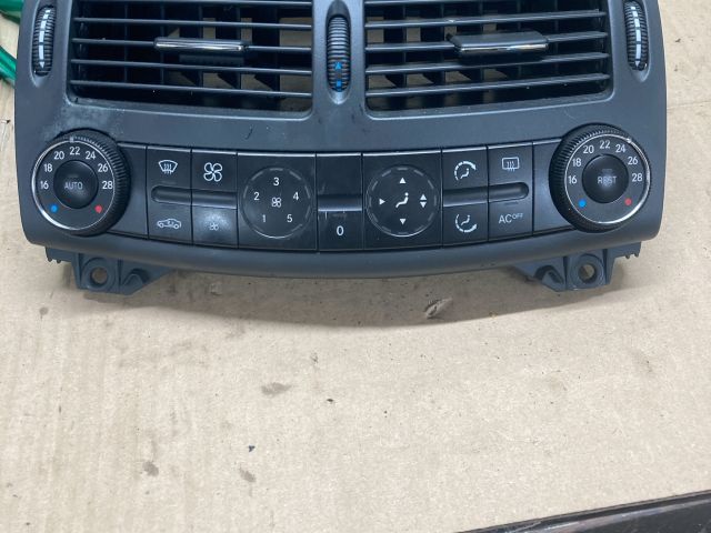 bontott MERCEDES-BENZ E-CLASS Fűtéskapcsoló (manuális klímás)