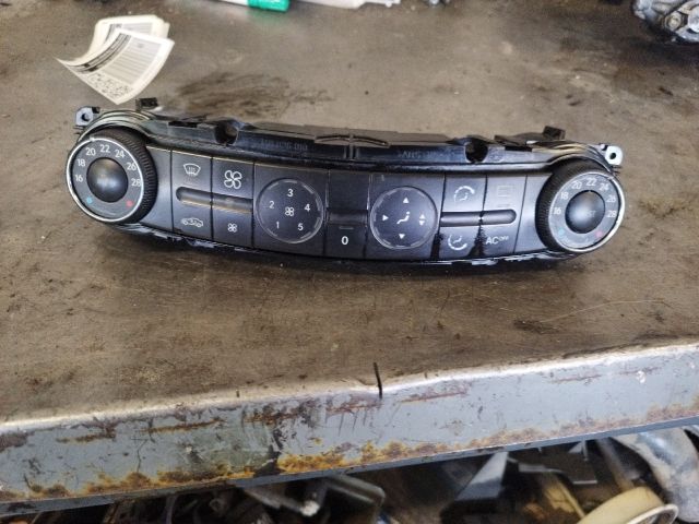 bontott MERCEDES-BENZ E-CLASS Fűtéskapcsoló (manuális klímás)