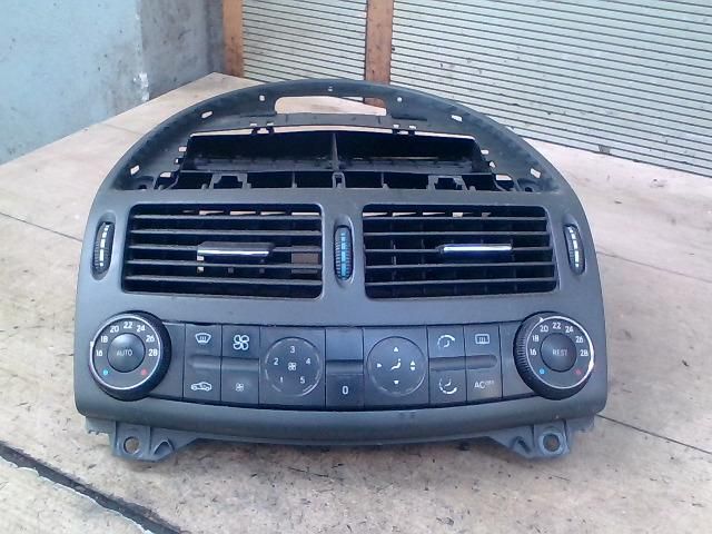 bontott MERCEDES-BENZ E-CLASS Fűtéskapcsoló