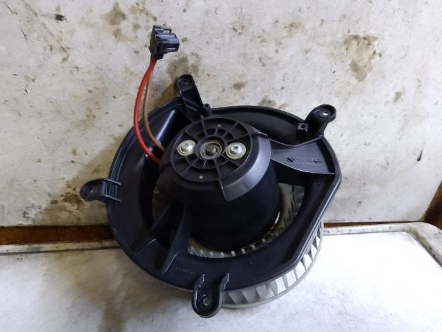 bontott MERCEDES-BENZ E-CLASS Fűtőmotor (Klímás)