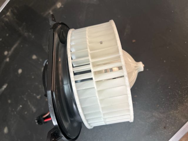 bontott MERCEDES-BENZ E-CLASS Fűtőmotor (Klímás)