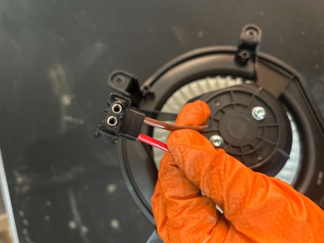 bontott MERCEDES-BENZ E-CLASS Fűtőmotor (Klímás)