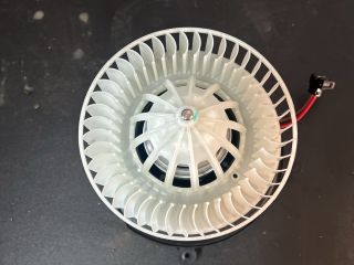 bontott MERCEDES-BENZ E-CLASS Fűtőmotor (Klímás)