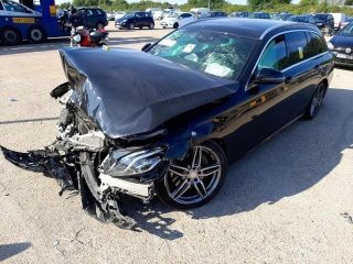 bontott MERCEDES-BENZ E-CLASS Gázrugós Kitámasztó Teleszkóp Csomagtérajtó Bal