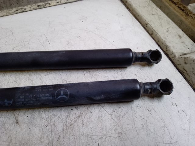 bontott MERCEDES-BENZ E-CLASS Gázrugós Kitámasztó Teleszkóp Motorháztető