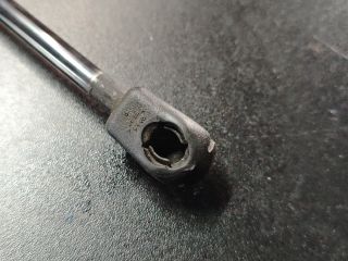 bontott MERCEDES-BENZ E-CLASS Gázrugós Kitámasztó Teleszkóp Motorháztető