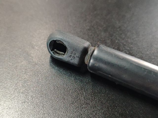 bontott MERCEDES-BENZ E-CLASS Gázrugós Kitámasztó Teleszkóp Motorháztető