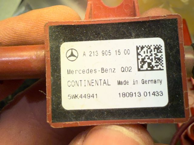 bontott MERCEDES-BENZ E-CLASS Gyalogosvédelmi Rendszer Érzékelő