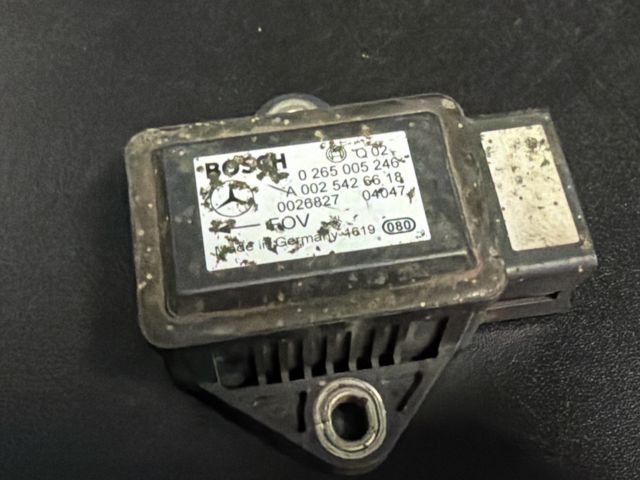 bontott MERCEDES-BENZ E-CLASS Gyorsulás Jeladó