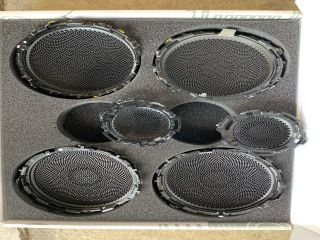 bontott MERCEDES-BENZ E-CLASS Hangszóró Burkolat (Pozíciófüggetlen)