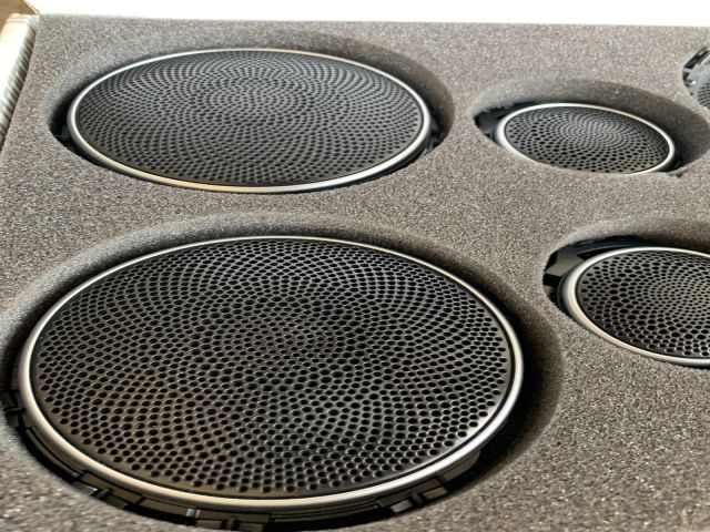 bontott MERCEDES-BENZ E-CLASS Hangszóró Burkolat (Pozíciófüggetlen)