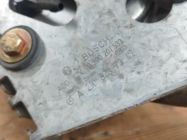 bontott MERCEDES-BENZ E-CLASS Hátsó Ablaktörlő Motor