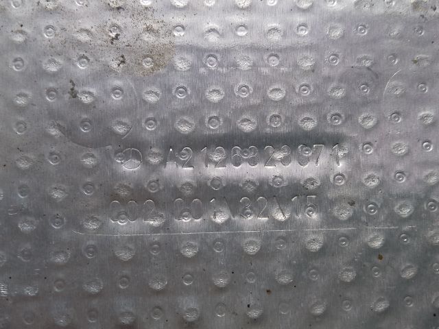 bontott MERCEDES-BENZ E-CLASS Hátsó Kipufogó Dob Hővédő Lemez