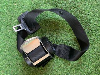 bontott MERCEDES-BENZ E-CLASS Hátsó középső Biztonsági Öv