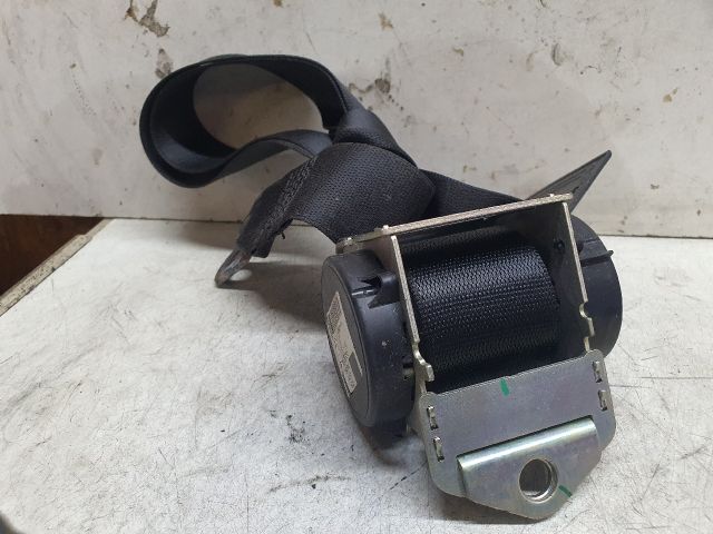 bontott MERCEDES-BENZ E-CLASS Hátsó középső Biztonsági Öv