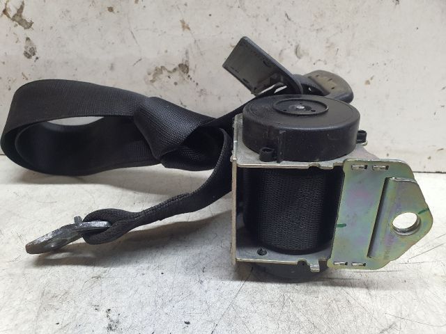 bontott MERCEDES-BENZ E-CLASS Hátsó középső Biztonsági Öv