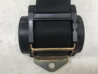 bontott MERCEDES-BENZ E-CLASS Hátsó középső Biztonsági Öv