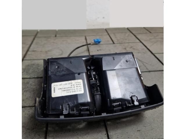 bontott MERCEDES-BENZ E-CLASS Hátsó középső Szellőző