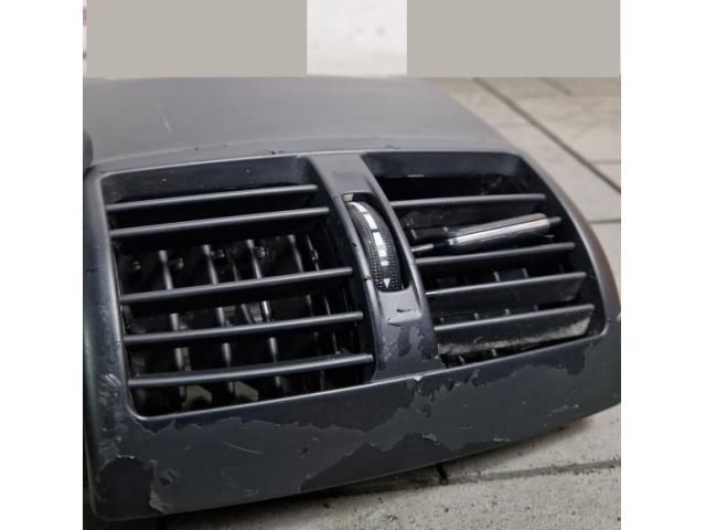 bontott MERCEDES-BENZ E-CLASS Hátsó középső Szellőző