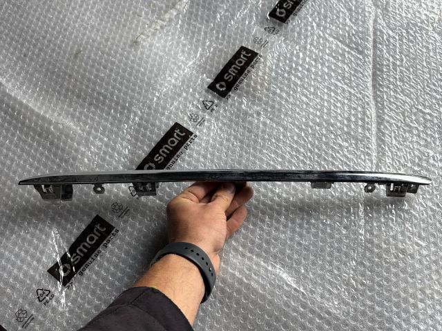 bontott MERCEDES-BENZ E-CLASS Hátsó Lökhárító Díszléc