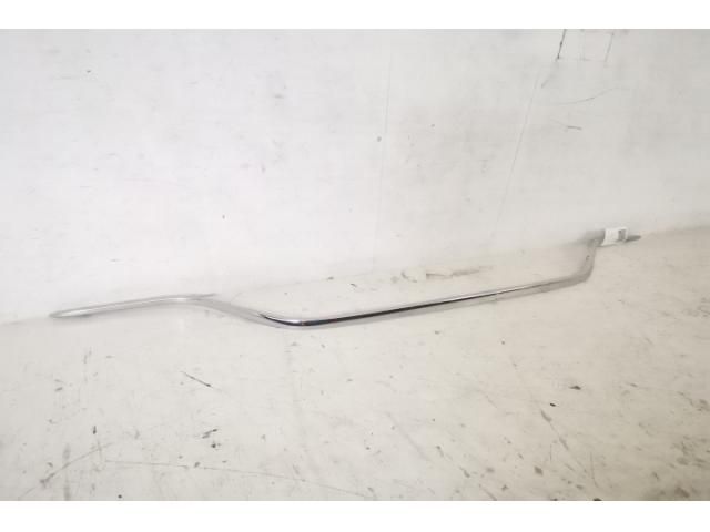 bontott MERCEDES-BENZ E-CLASS Hátsó Lökhárító Díszléc