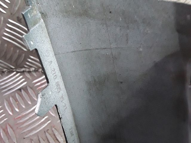 bontott MERCEDES-BENZ E-CLASS Hátsó Lökhárító Díszléc