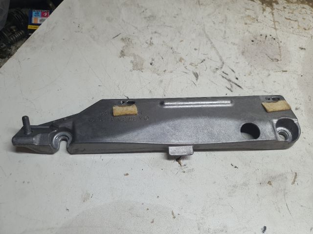 bontott MERCEDES-BENZ E-CLASS Hátsó Lökhárító Merevítő (Fém)