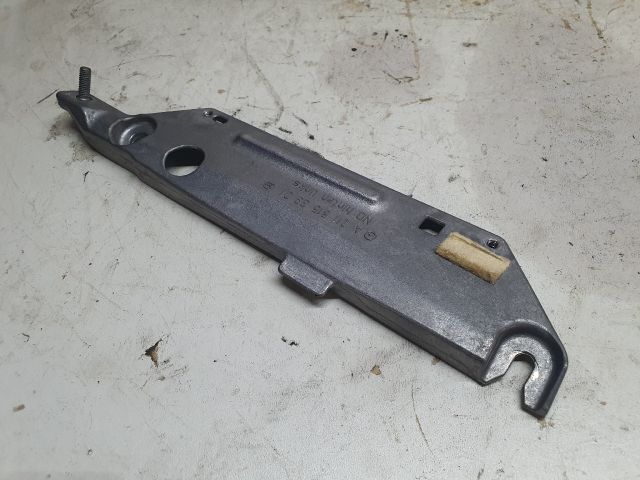 bontott MERCEDES-BENZ E-CLASS Hátsó Lökhárító Merevítő (Fém)