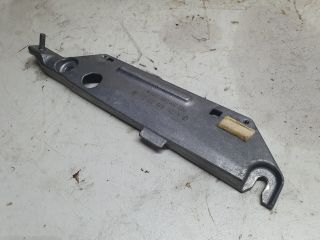 bontott MERCEDES-BENZ E-CLASS Hátsó Lökhárító Merevítő (Fém)