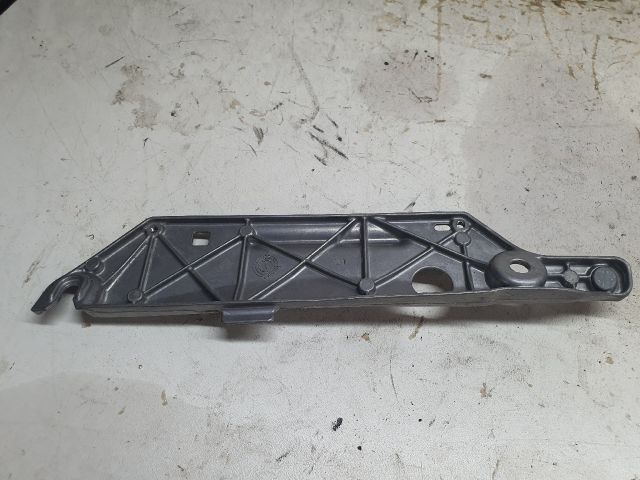 bontott MERCEDES-BENZ E-CLASS Hátsó Lökhárító Merevítő (Fém)