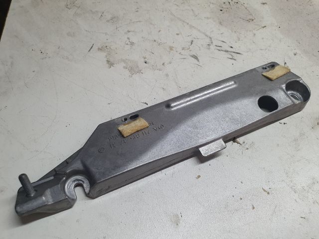 bontott MERCEDES-BENZ E-CLASS Hátsó Lökhárító Merevítő (Fém)