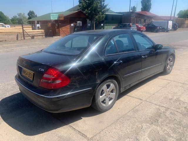 bontott MERCEDES-BENZ E-CLASS Hátsó Lökhárító Merevítő (Fém)