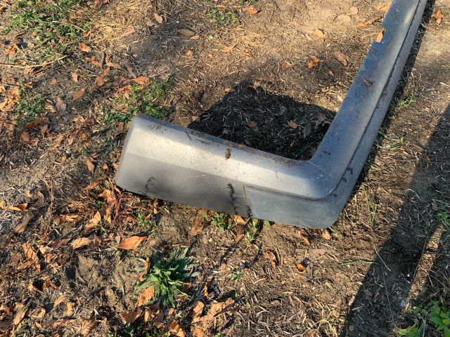 bontott MERCEDES-BENZ E-CLASS Hátsó Lökhárító (Részeivel)