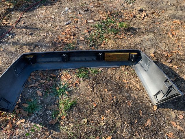 bontott MERCEDES-BENZ E-CLASS Hátsó Lökhárító (Részeivel)