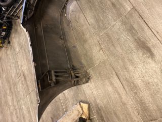 bontott MERCEDES-BENZ E-CLASS Hátsó Lökhárító (Részeivel)