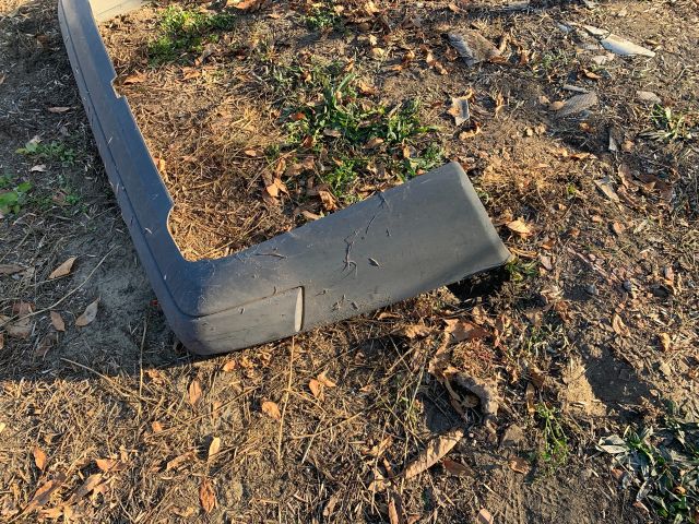 bontott MERCEDES-BENZ E-CLASS Hátsó Lökhárító (Részeivel)