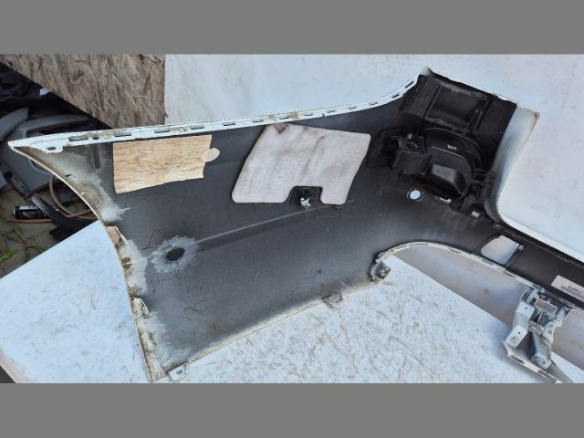 bontott MERCEDES-BENZ E-CLASS Hátsó Lökhárító (Üresen)