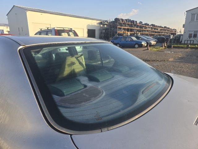bontott MERCEDES-BENZ E-CLASS Hátsó Szélvédő