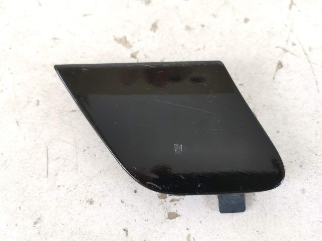 bontott MERCEDES-BENZ E-CLASS Hátsó Vonószem Burkolat