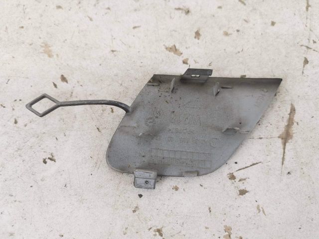 bontott MERCEDES-BENZ E-CLASS Hátsó Vonószem Burkolat